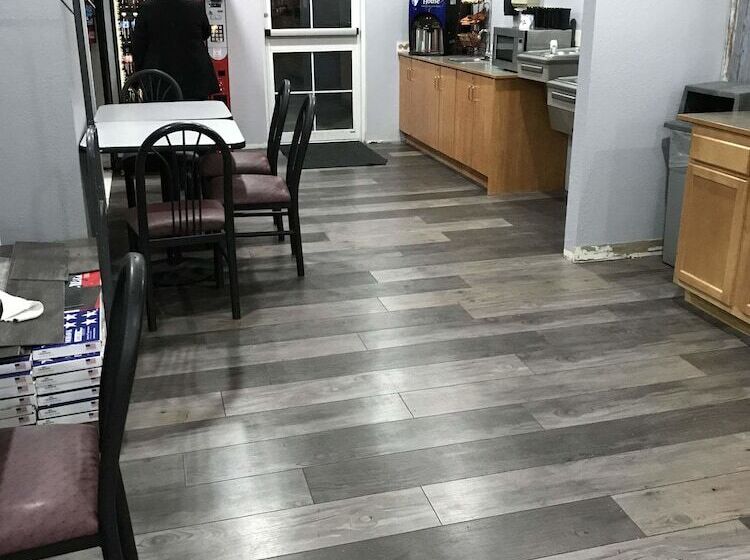 酒店 Ramada By Wyndham Bloomington I 55 And I 74 Il