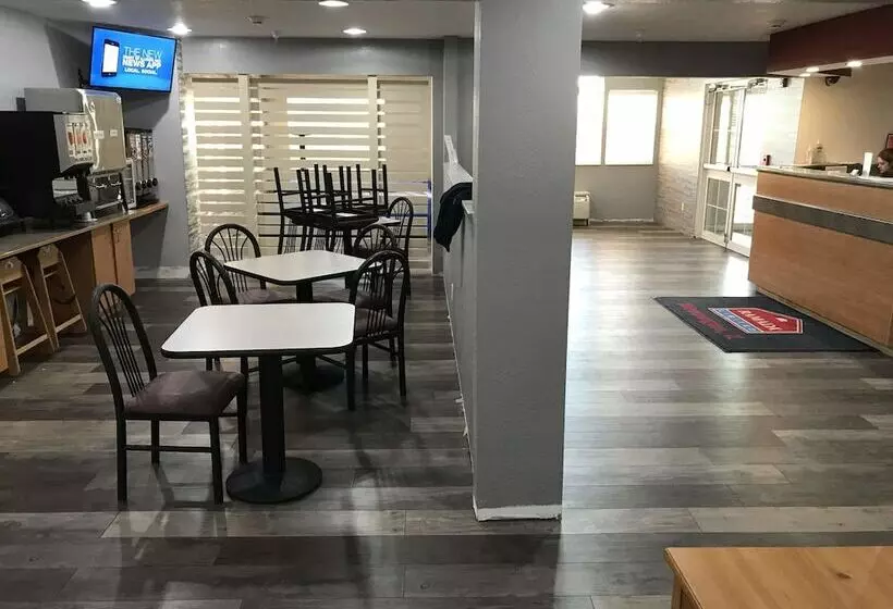 호텔 Ramada By Wyndham Bloomington I 55 And I 74 Il