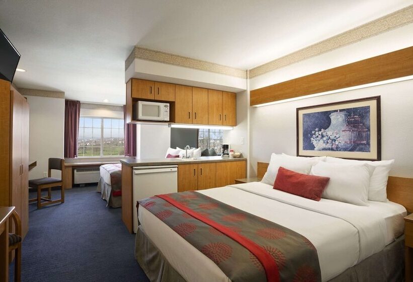 酒店 Ramada By Wyndham Bloomington I 55 And I 74 Il