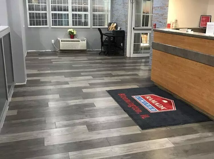 호텔 Ramada By Wyndham Bloomington I 55 And I 74 Il