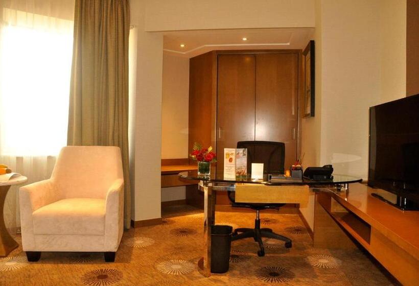 Otel Ramada Plaza Pudong Shanghai