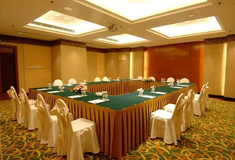 酒店 Ramada Plaza Pudong Shanghai