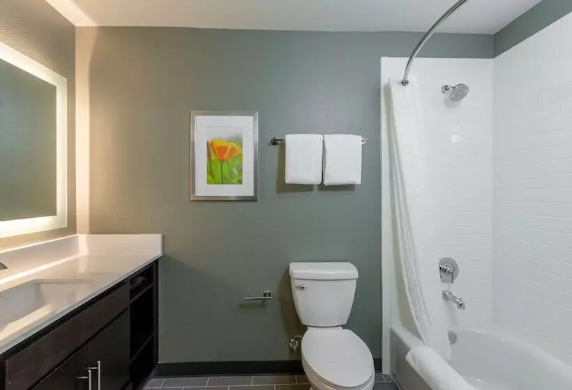 Extended Studio Hotel Ontario