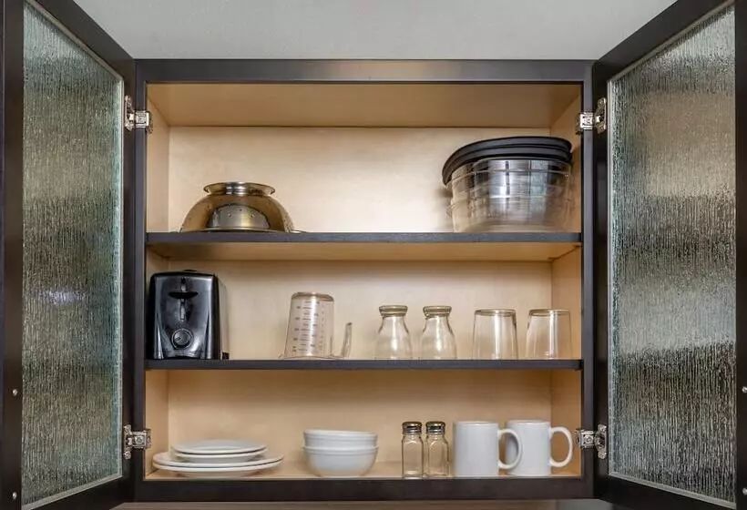 Extended Studio Hotel Ontario