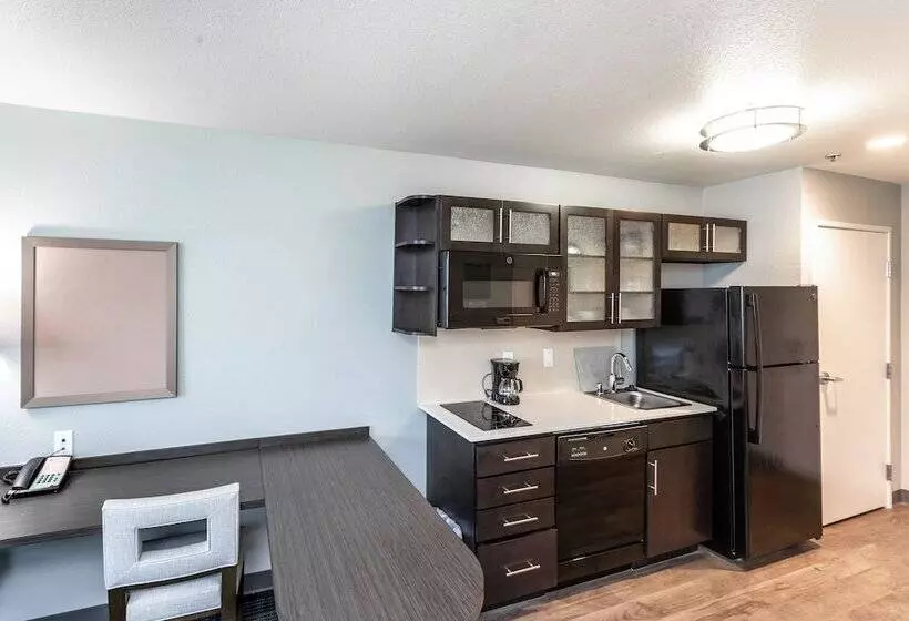 Extended Studio Hotel Ontario