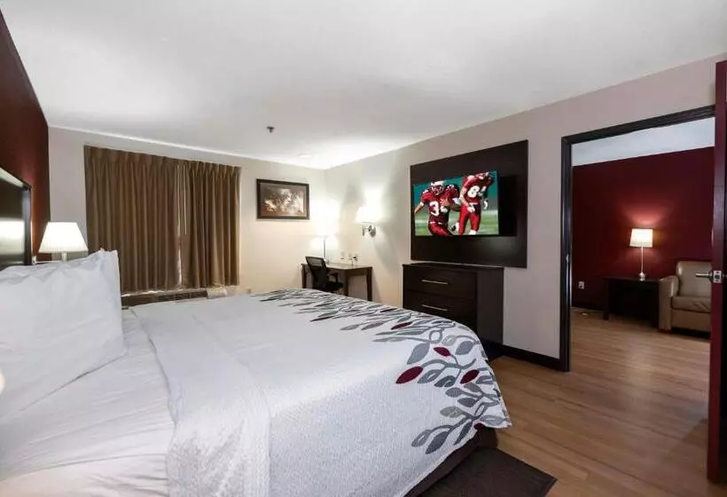 هتل Red Roof Inn & Suites Dover Downtown