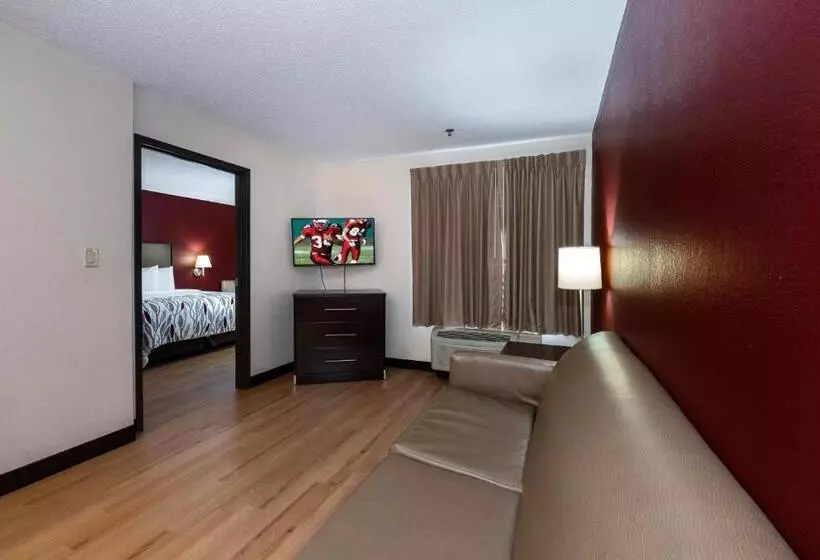 هتل Red Roof Inn & Suites Dover Downtown