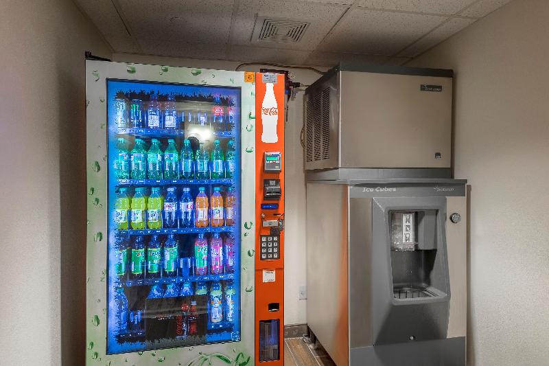 酒店 Red Roof Plus Long Island Garden City