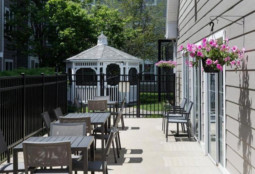 فندق Residence Inn Boston Westford