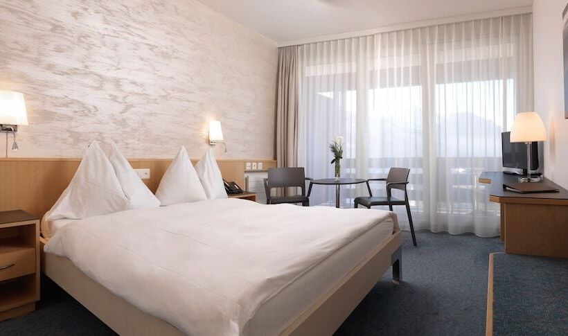 هتل Seeblick Hohen