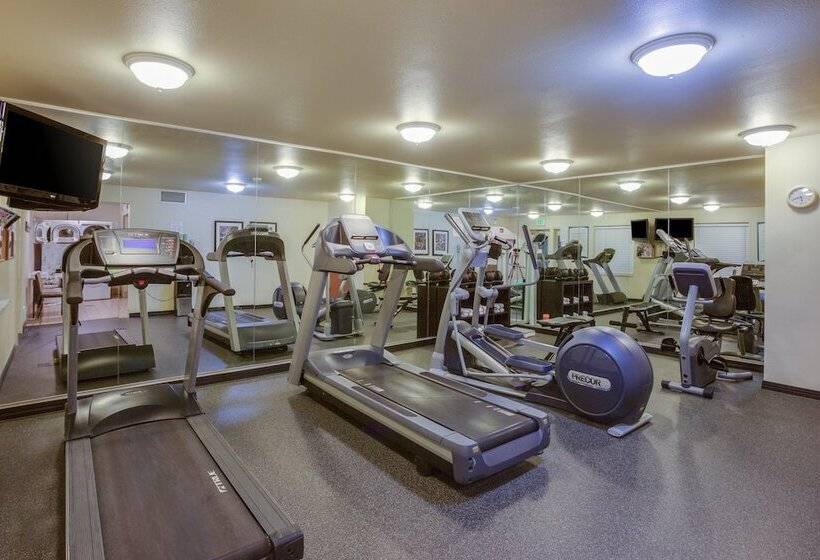 Отель Staybridge Suites Corning, An Ihg