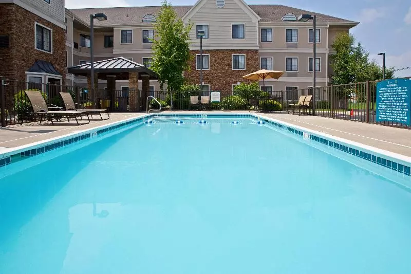 Отель Staybridge Suites Louisville East, An Ihg