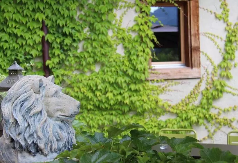 فندق Zum Schwarzen Löwen