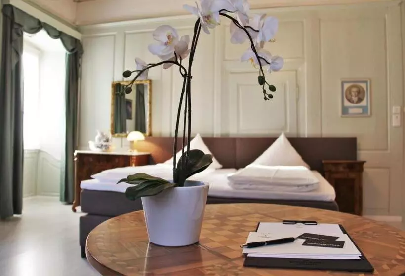 فندق Zum Schwarzen Löwen