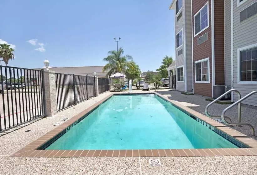 Microtel Inn & Suites By Wyndham Houston/webster/nasa/clearlake