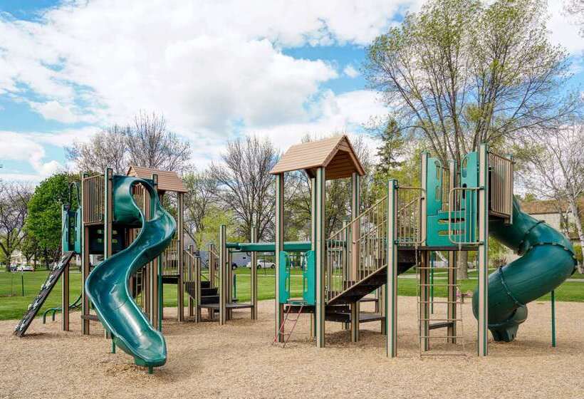 Microtel Inn & Suites By Wyndham Mankato