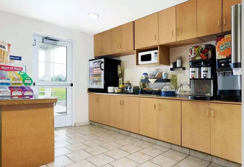 Microtel Inn & Suites By Wyndham Mankato