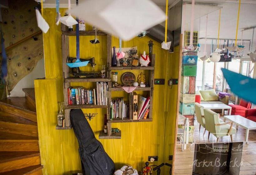 Arkabarka Floating Hostel