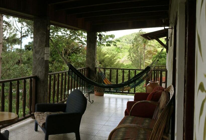 Отель Mamallena Ecolodge