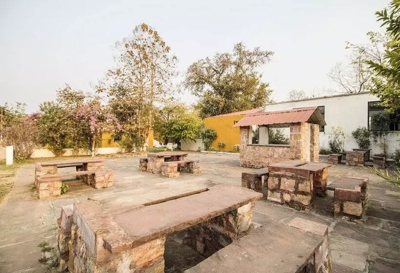 Hotelli Mougli's Paradise Resort