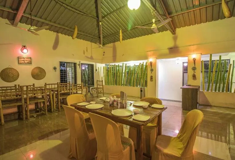 Hotelli Mougli's Paradise Resort