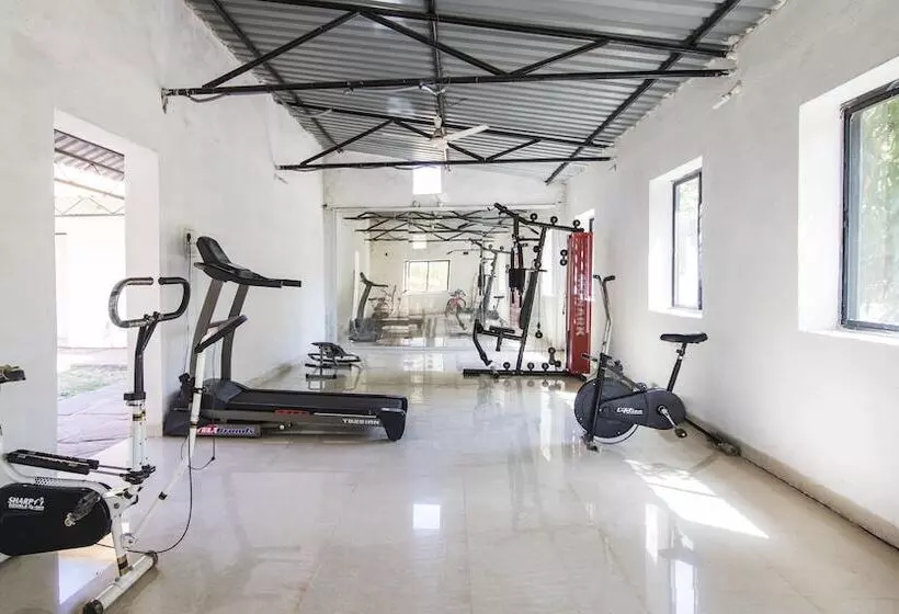 Hotelli Mougli's Paradise Resort