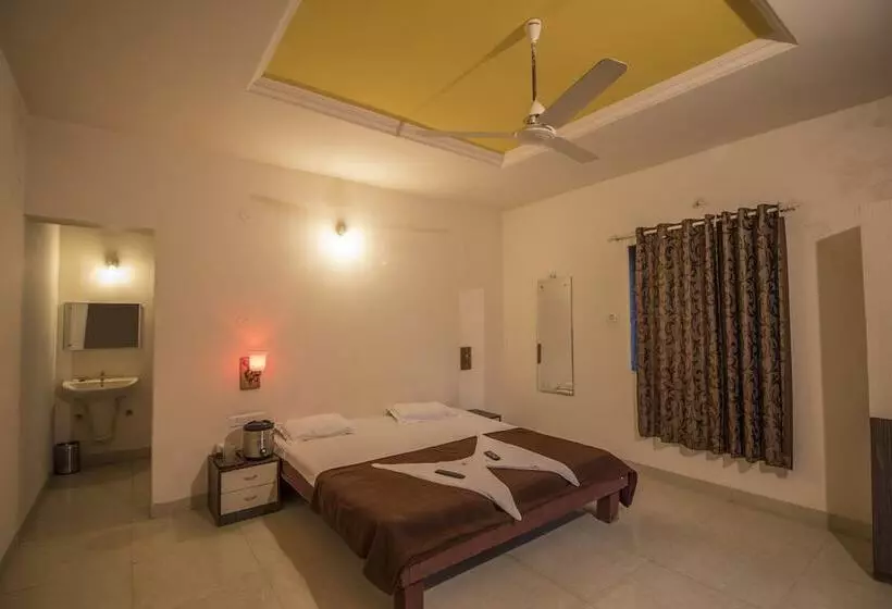 Hotelli Mougli's Paradise Resort