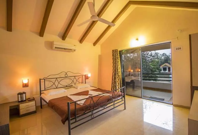 Hotelli Mougli's Paradise Resort