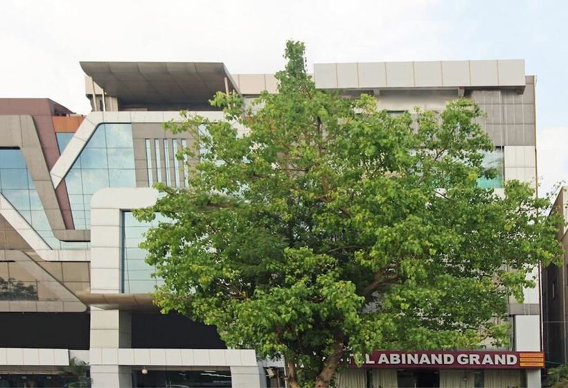 Hotel Treebo Trend Abinand Grand Bhel