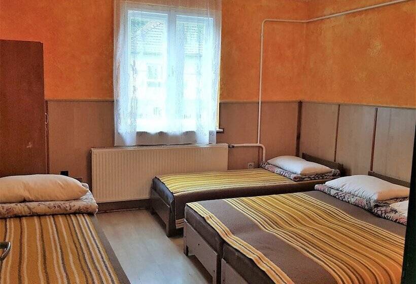 Muskátli Vendégház   Hostel