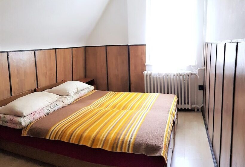 Muskátli Vendégház   Hostel
