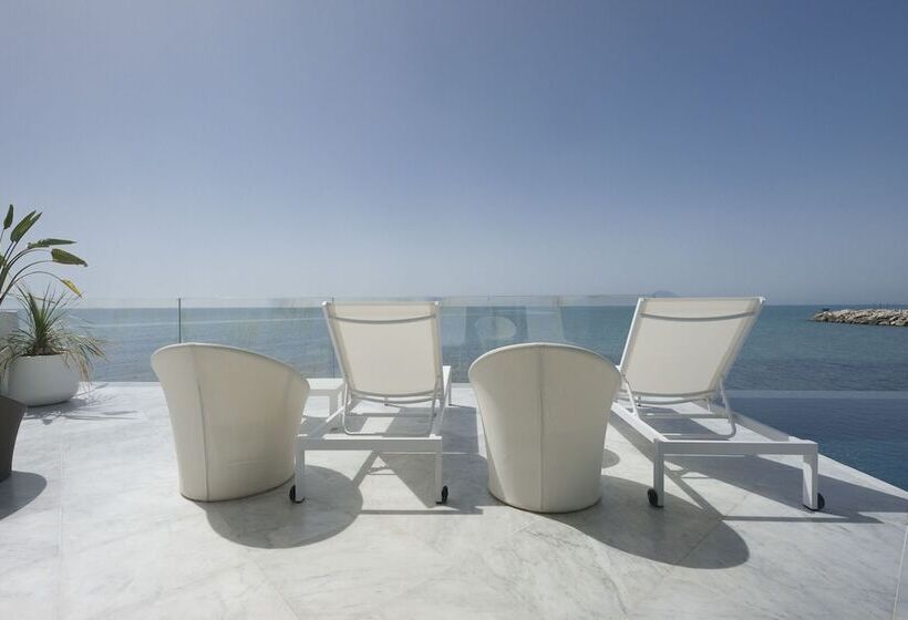 ペンション Maison Dedine   Adults Only