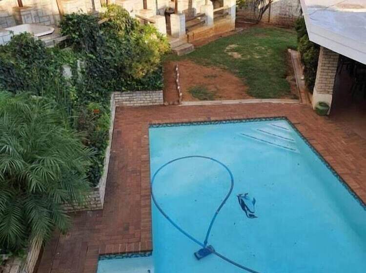 Panzió Naomi's Place