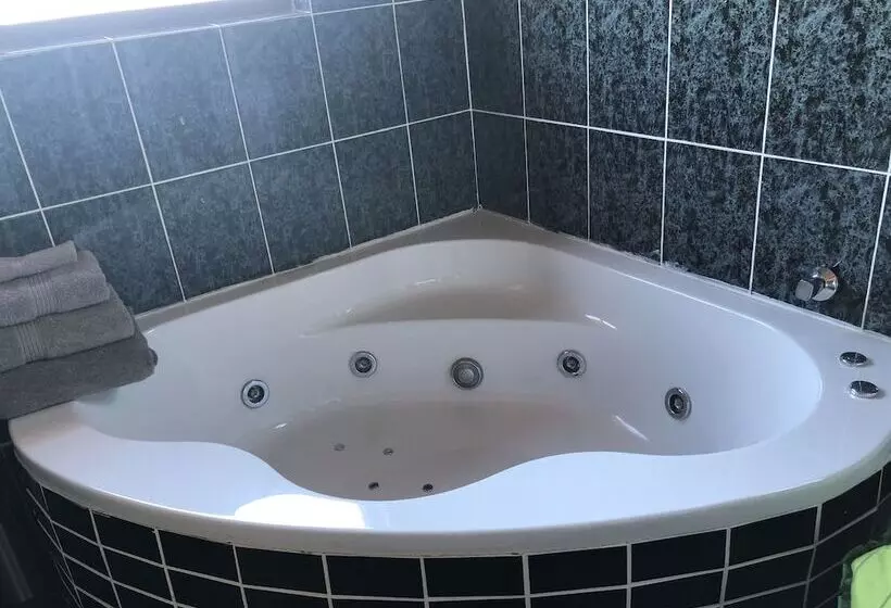 ペンション Naomi's Place