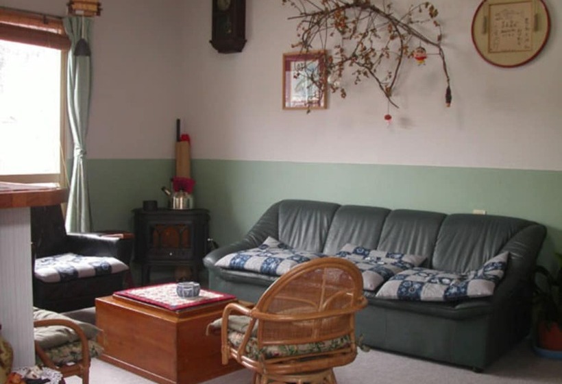 Рёкан Akakura Onsen Izumiso