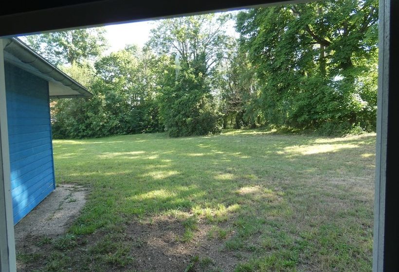 Общежитие Bungalows Au Chateau De La Croix