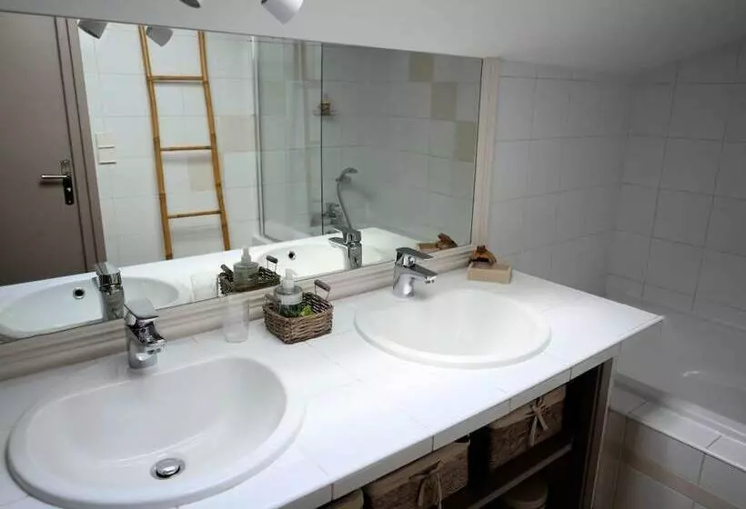 Aamiaismajoitus (B&B) Le Domaine D'ardgalen