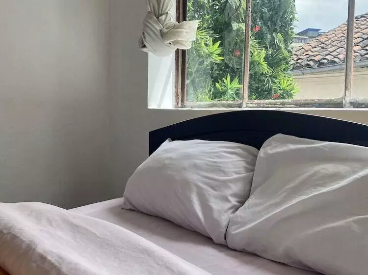 Hostal La Guayunga   Hostel