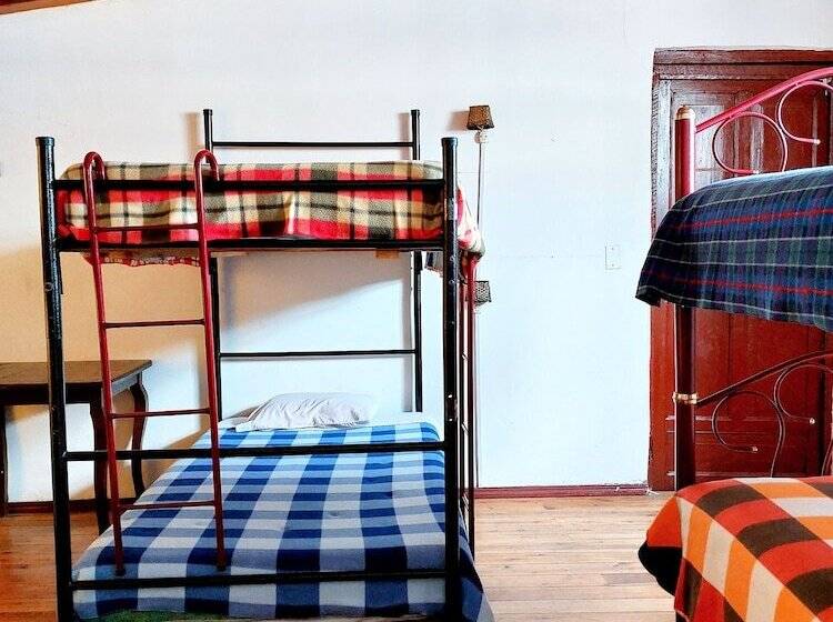 Hostal La Guayunga   Hostel