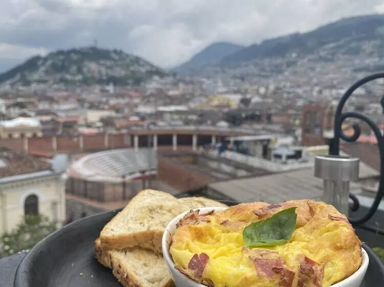 Hostal La Guayunga   Hostel