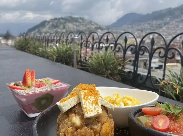 Hostal La Guayunga   Hostel