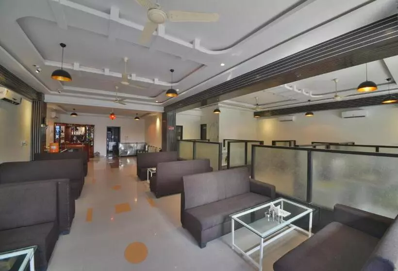 Hotelli Ardency Inn By Park Tree Udaipur