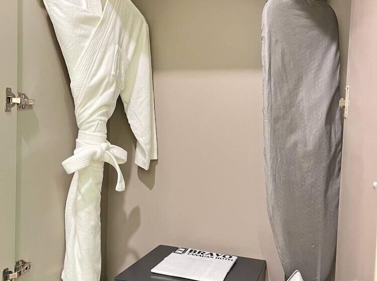 Отель Bravo Tanauan