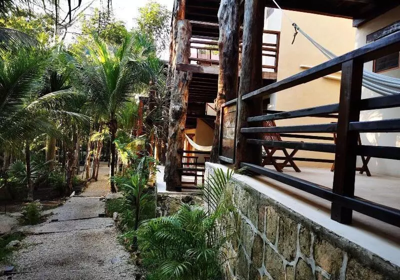 Hotelli Buenavista Bacalar