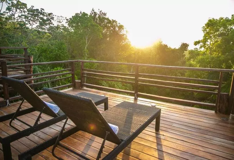 Hotelli Buenavista Bacalar