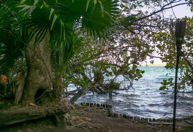 Hotelli Buenavista Bacalar