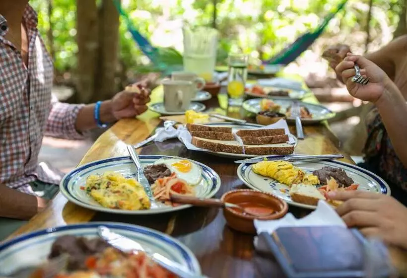 Hotelli Buenavista Bacalar