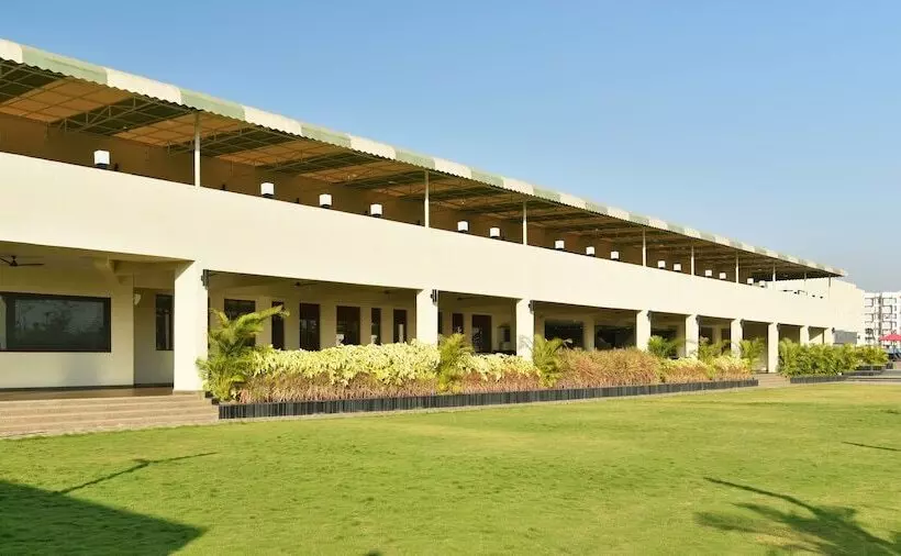 Hotelli Club One  Virar