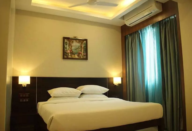 Hotelli Club One  Virar