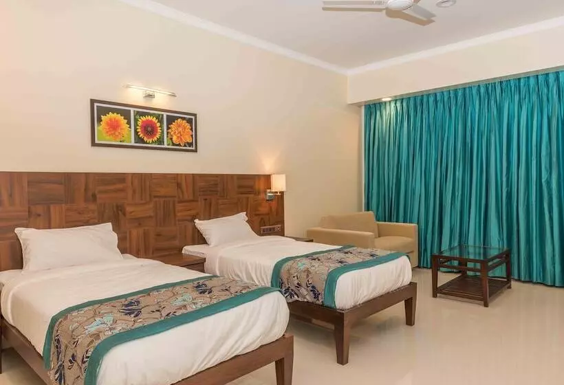 Hotelli Club One  Virar